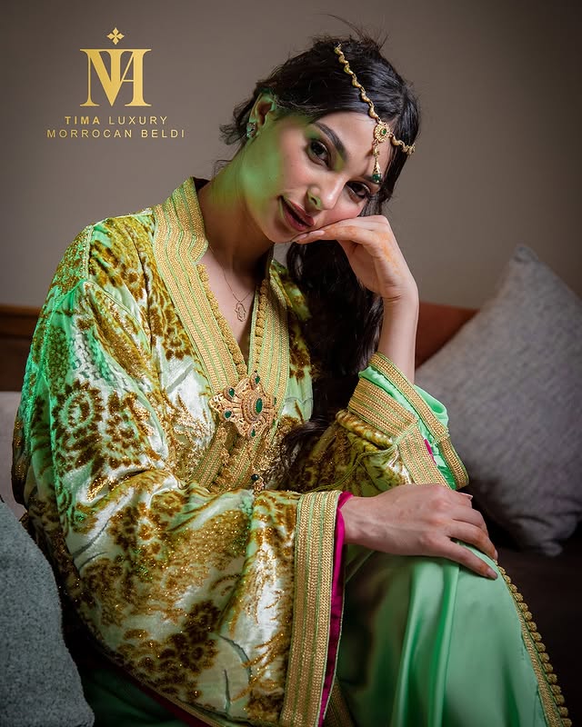 Green and gold caftan