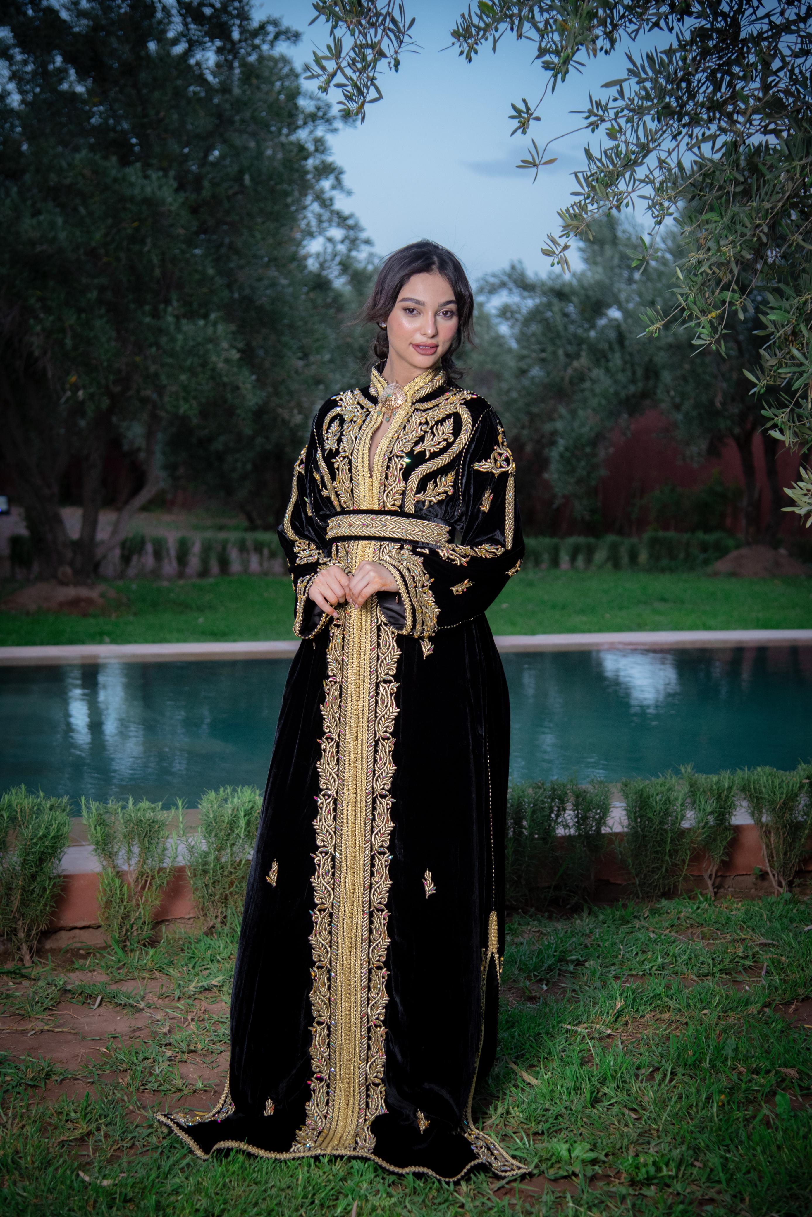 Royal Black Velvet Takchita